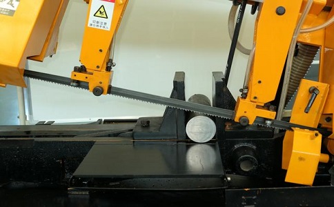 多祥镇数控带锯床自动送料精度会出现偏差吗？